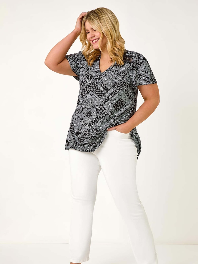 Roman Curve Patchwork Print Spitzen-Top - Bild 2 von 5