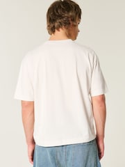 Hollister Boxy Cropped Graphic Print 100% Cotton T-Shirt - Image 2 of 3