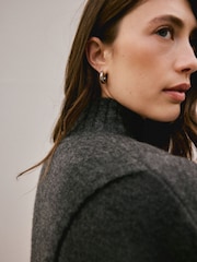 Grey Knitted Tank Containing RAS Alpaca - Image 5 of 10