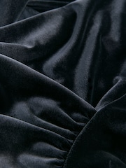 Negro - Velvet Halter Neck Hardware Top - Imagen 8 de 8