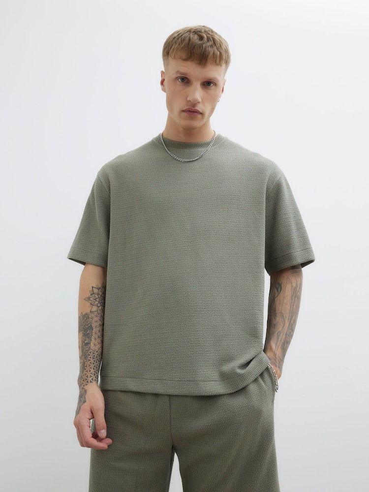 River Island Green Textured Crinkle T-Shirt - Image 1 of 4