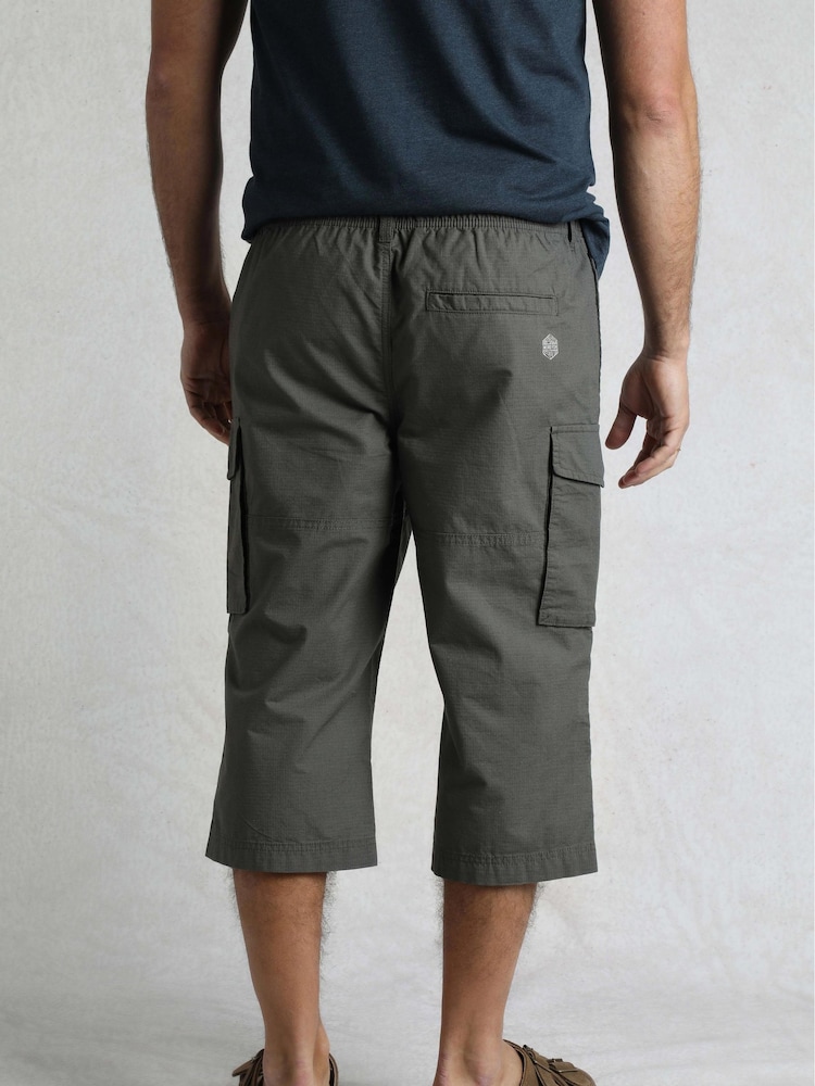 Weird Fish Grey Summersville Lightweight Ripstop Cargo 3/4 Length 100% Cotton Trousers - Image 2 of 7 Weird Fish Grey Summersville Lightweight Ripstop Cargo 3/4 Length 100% Cotton Trousers - Image 2 of 7