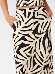 Forever New Cream Kinsley Midi Skirt - Image 3 of 5