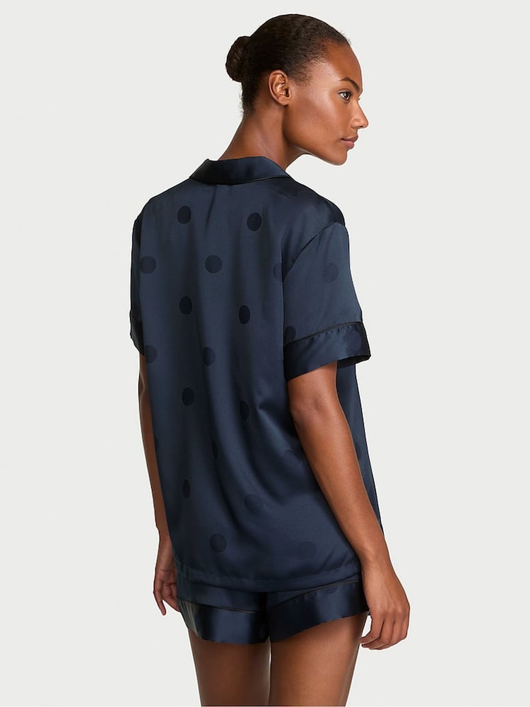 Ensemble pyjama Victoria's Secret avec short en satin - Image 2 de 3