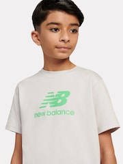 Grün - New Balance Kids Stacked Logo T-Shirt and Shorts Set - Bild 4 von 10