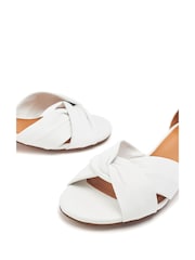 Branco - Moda in Pelle Macadâmia Salto Baixo Sandalsde Couro com Tira no Tornozelo - Imagem 4 de 4