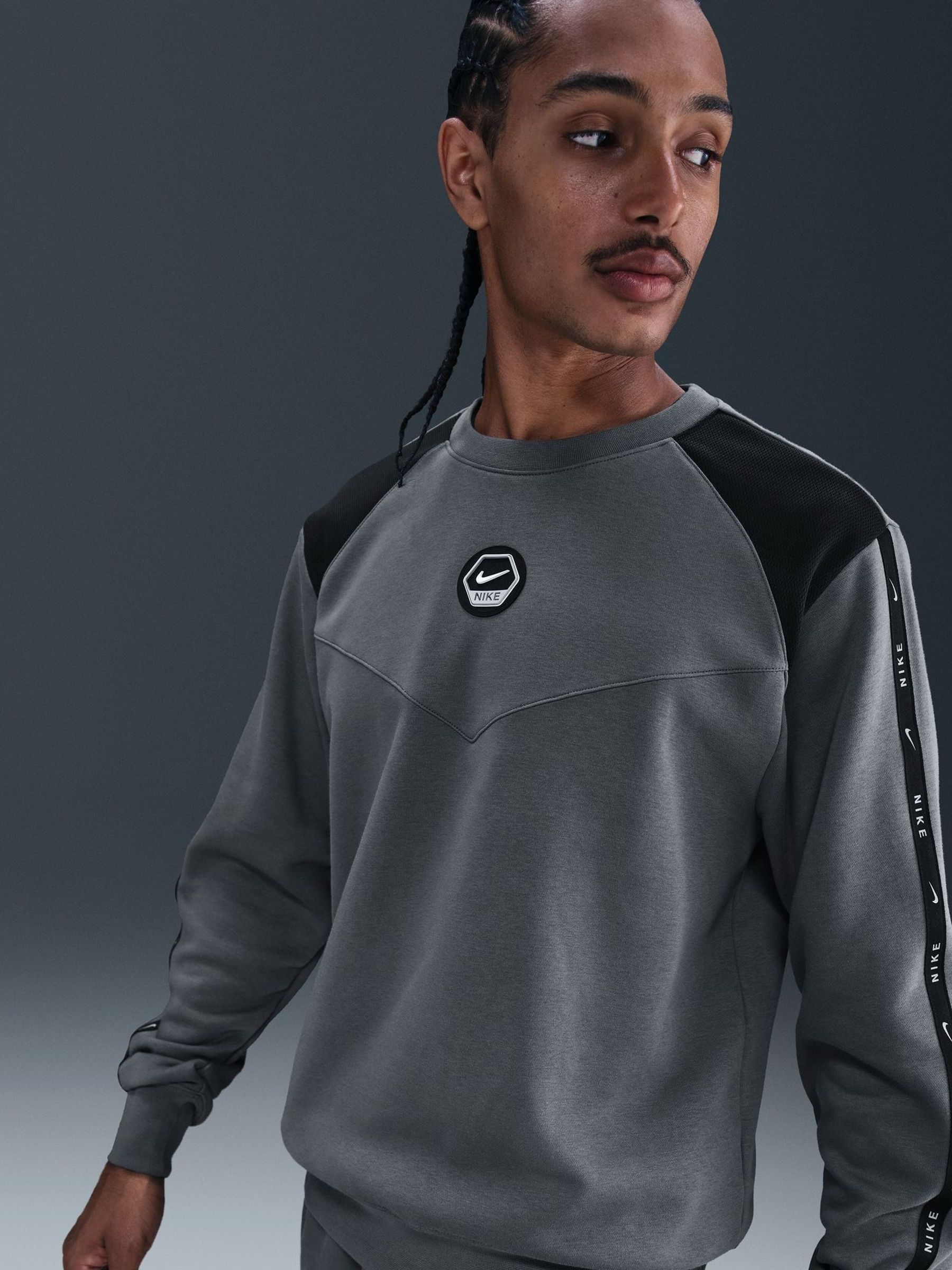 nike graphic crew neck