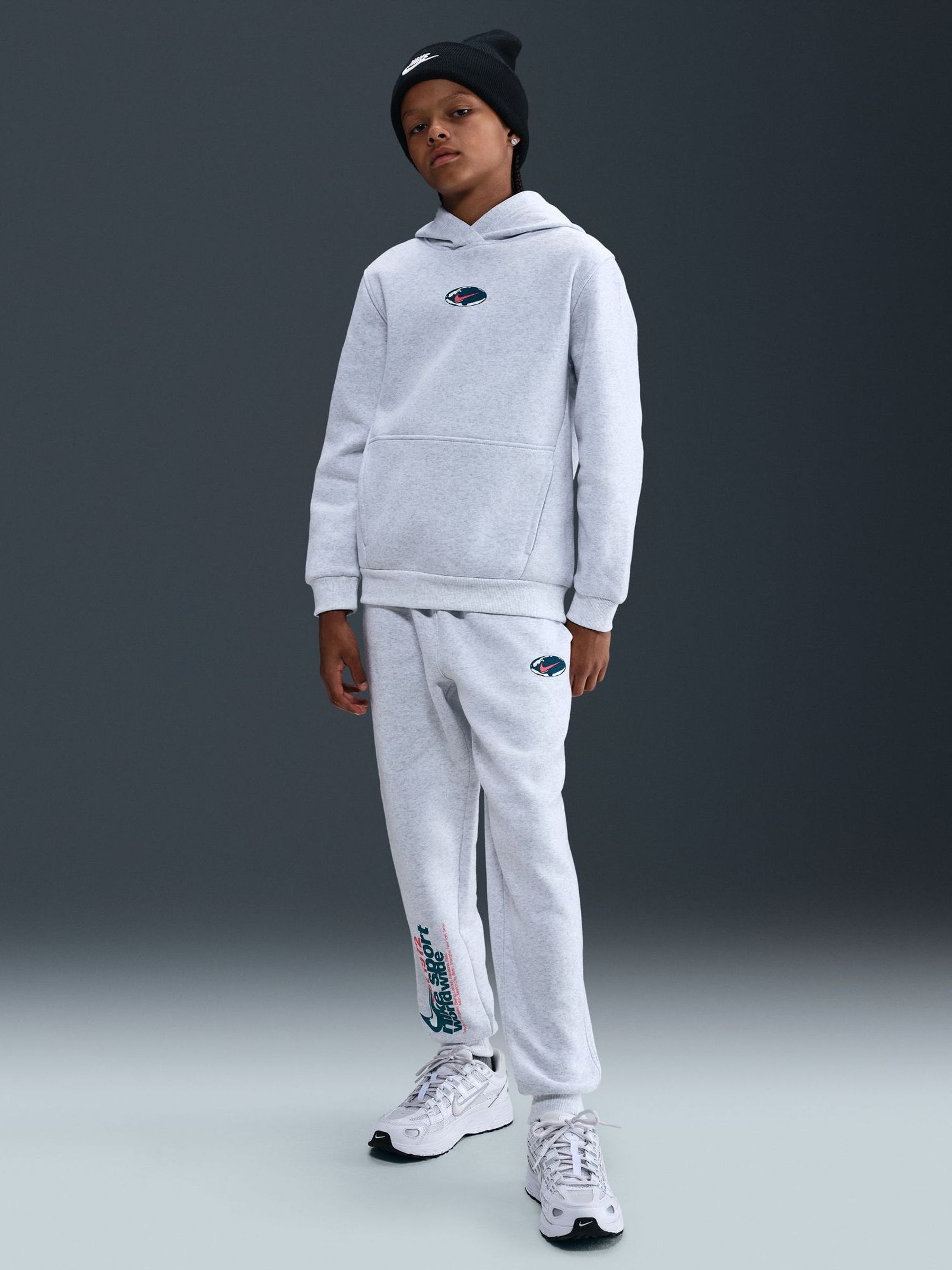 Next：日本 グレー バーチ ヘザー - Nike パーカー from Next Japan