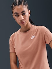 Nike Red Sportswear Club Essentials T-Shirt - Image 3 of 5