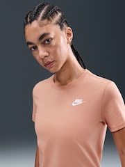 Nike Red Sportswear Club Essentials T-Shirt - Image 4 of 5
