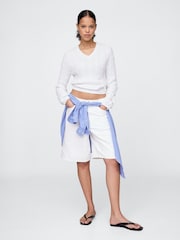 Gap White 11"" Mid Rise UltraSoft Longline Denim Shorts - Image 4 of 5