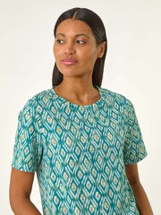 Roman Ikat Print Stretch T-Shirt - Imagen 4 de 5