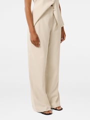 Forever New Cream Petite Daniela Wide Leg Trousers - Image 4 of 5