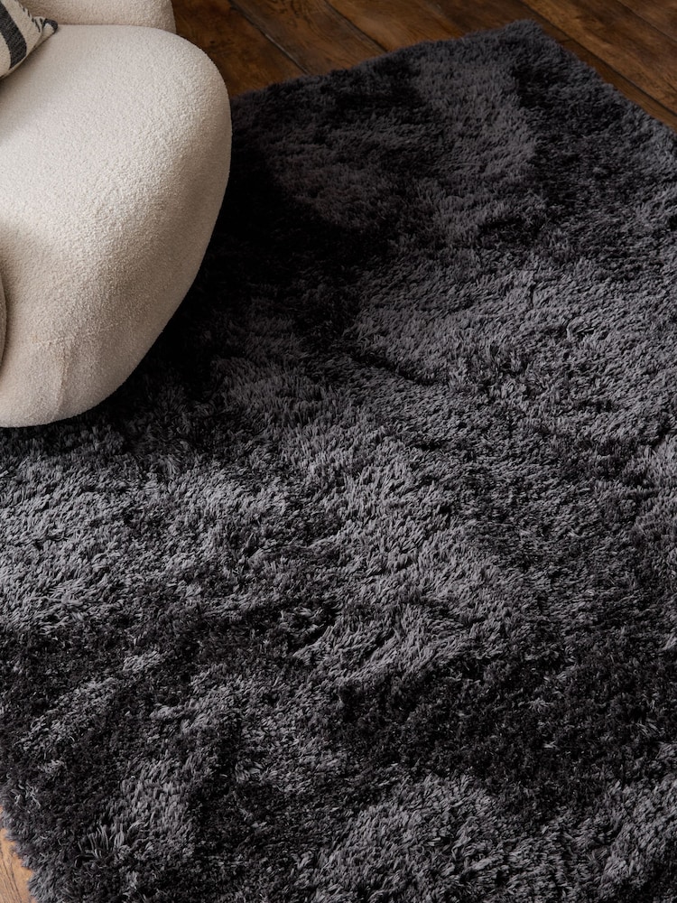 Dark Grey Sumptuously Soft Rug - Image 2 of 5 Dark Grey Sumptuously Soft Rug - Image 2 of 5