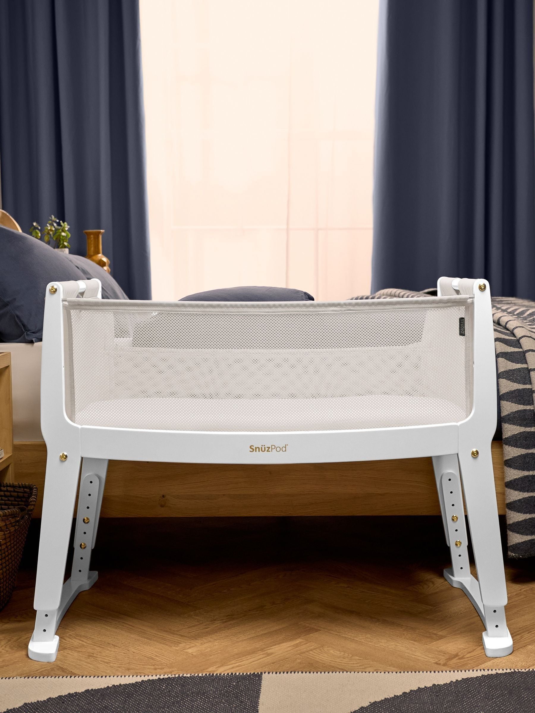 Snuz Unisex Paris Pod Studio Bedside Crib
