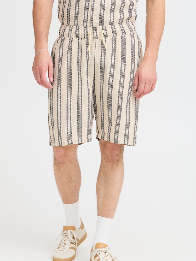 Creme - Blend Textured Striped Shorts - Bild 1 von 5