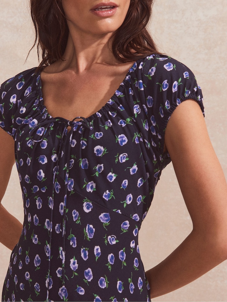 Ro&Zo Blue Gathered Neckline Midi Dress - Image 2 of 4