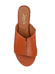 Marrón - Jones Bootmaker Jocelyn Leather Wedge Heel Mules - Imagen 4 de 5