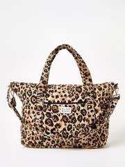 Oliver Bonas Becky Leopard Print Quilted Weekend 100% Cotton Bag - Bild 1 von 7
