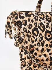 Oliver Bonas Becky Leopard Print Quilted Weekend 100% Cotton Bag - Bild 5 von 7