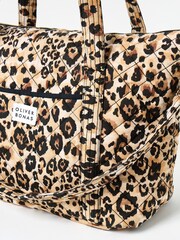 Oliver Bonas Becky Leopard Print Quilted Weekend 100% Cotton Bag - Bild 6 von 7