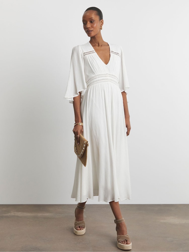 Vestido blanco en tejido arrugado con detalles de Joanna Hope - Imagen 1 de 4 Vestido blanco en tejido arrugado con detalles de Joanna Hope - Imagen 1 de 4