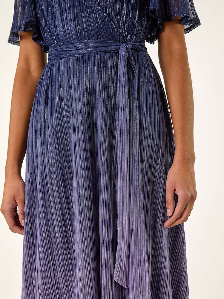Blau - Roman Ombre Plisse Midi Wrap Dress - Bild 5 von 5 Blau - Roman Ombre Plisse Midi Wrap Dress - Bild 5 von 5