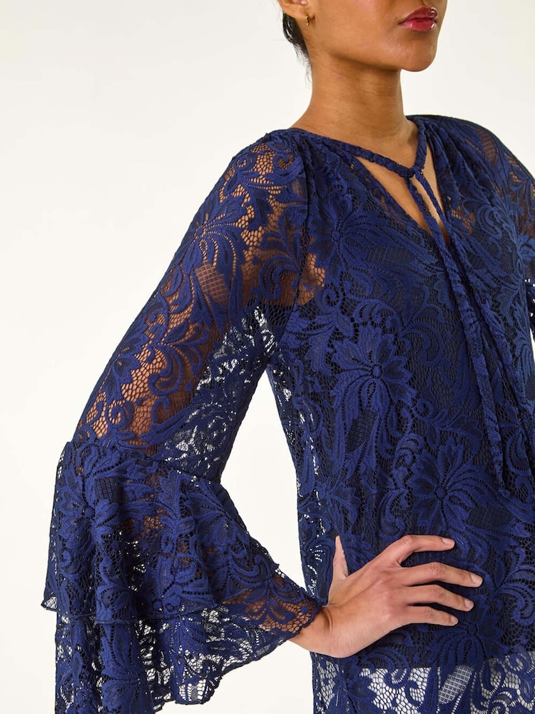 Roman Tie Neck Lace Detail Top - Bild 5 von 5