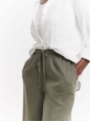 JD Williams Green Knee Length Shorts 2 Pack - Image 4 of 4