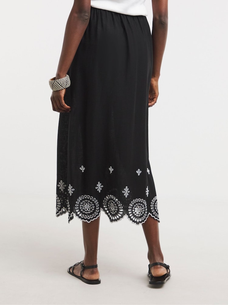 JD Williams Black Contrast Broderie Scalloped Hem Maxi Skirt - Image 2 of 4