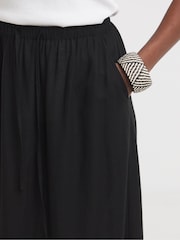 JD Williams Black Contrast Broderie Scalloped Hem Maxi Skirt - Image 3 of 4