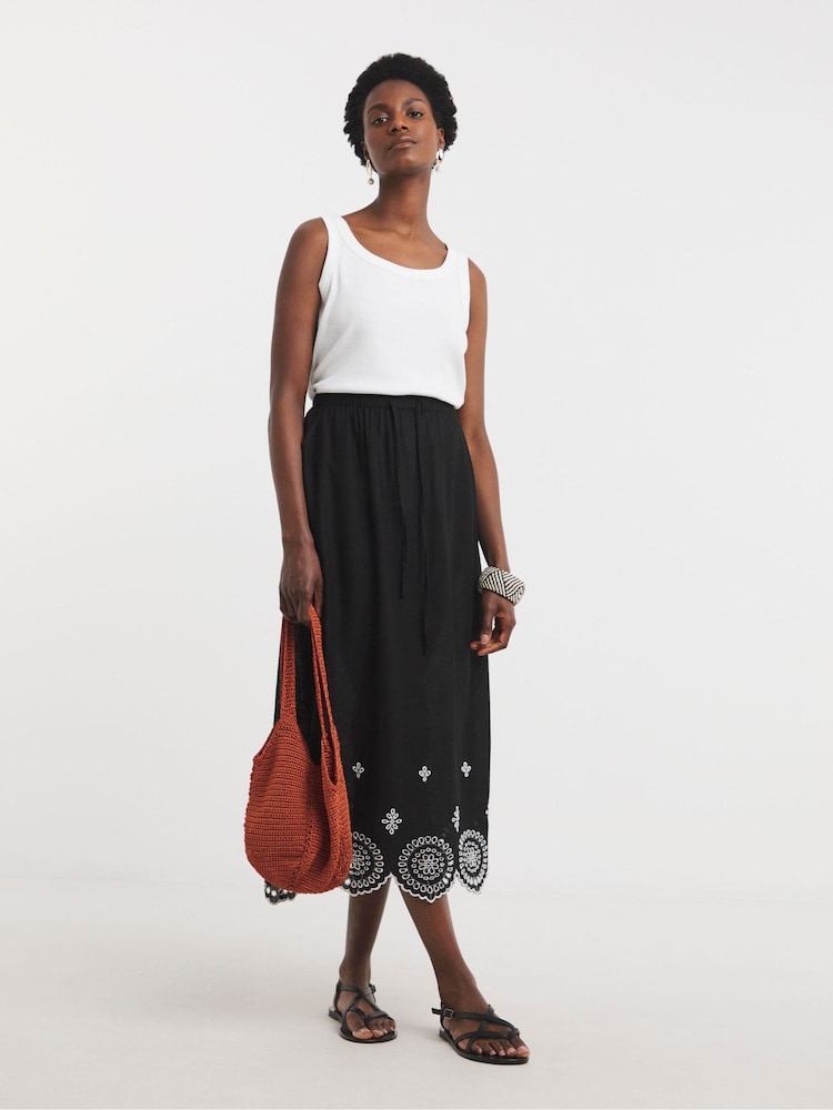JD Williams Black Contrast Broderie Scalloped Hem Maxi Skirt - Image 4 of 4