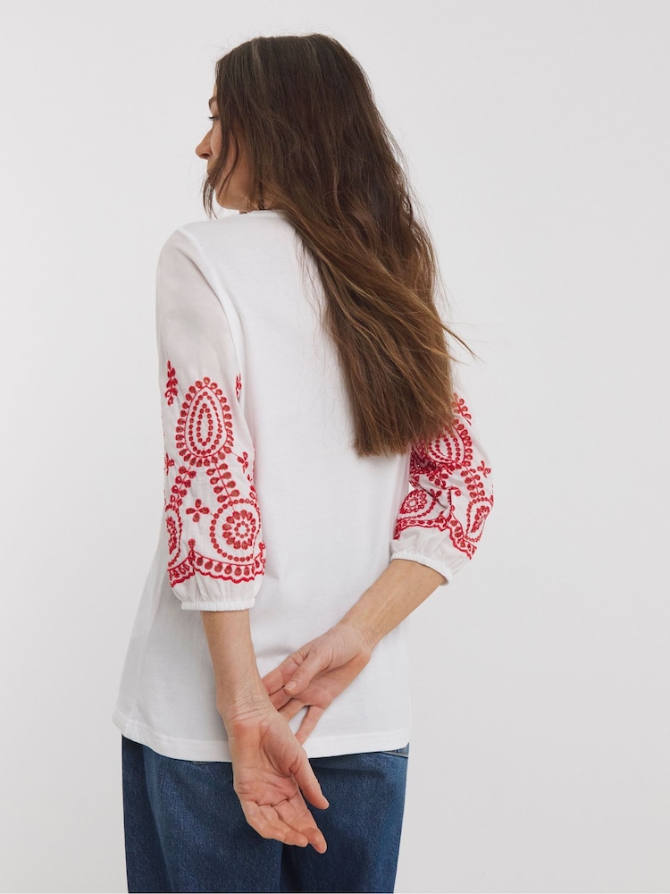 JD Williams White 100% Cotton Broderie 3/4 Length Sleeve Crew Neck Blouse - Image 2 of 4 JD Williams White 100% Cotton Broderie 3/4 Length Sleeve Crew Neck Blouse - Image 2 of 4