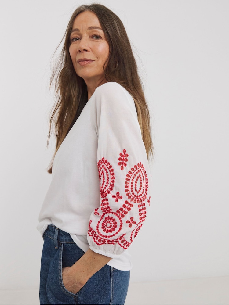 JD Williams White 100% Cotton Broderie 3/4 Length Sleeve Crew Neck Blouse - Image 4 of 4 JD Williams White 100% Cotton Broderie 3/4 Length Sleeve Crew Neck Blouse - Image 4 of 4