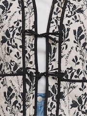 JD Williams Mono Print Tie Front Quilted Jacket - Image 3 of 5