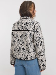 JD Williams Mono Print Tie Front Quilted Jacket - Image 4 of 5
