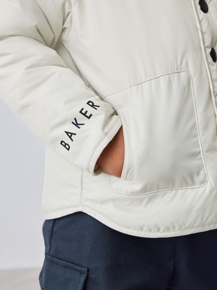Baker by Ted Baker Bomber Jacket, T-Shirt and Joggers Set - Imagen 22 de 22 Baker by Ted Baker Bomber Jacket, T-Shirt and Joggers Set - Imagen 22 de 22