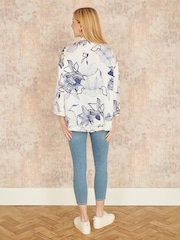 Yumi Cream Abstract Floral Print Kimono - Image 4 of 5