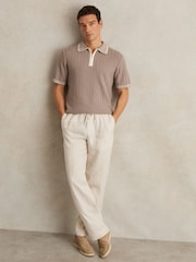 Light Taupe Brown - Reiss Jarvis Micro-Cable Half-Zip Polo Shirt - Imagen 3 de 6