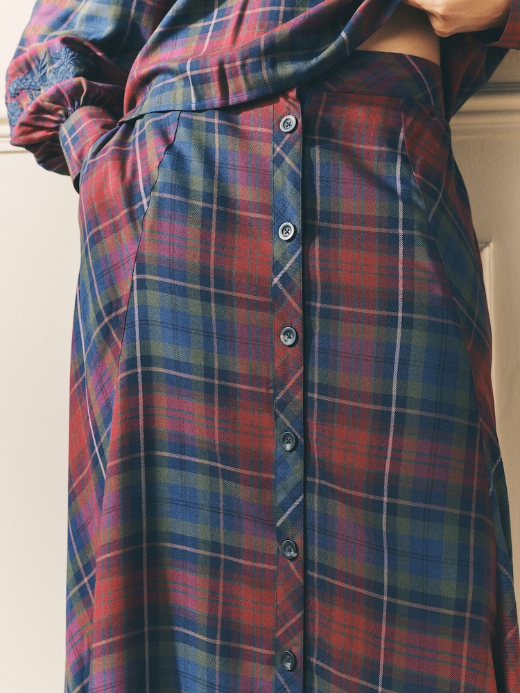 Laura Ashley Red/Green Viscose Check Co-ord Maxi Skirt - Image 4 of 4 Laura Ashley Red/Green Viscose Check Co-ord Maxi Skirt - Image 4 of 4