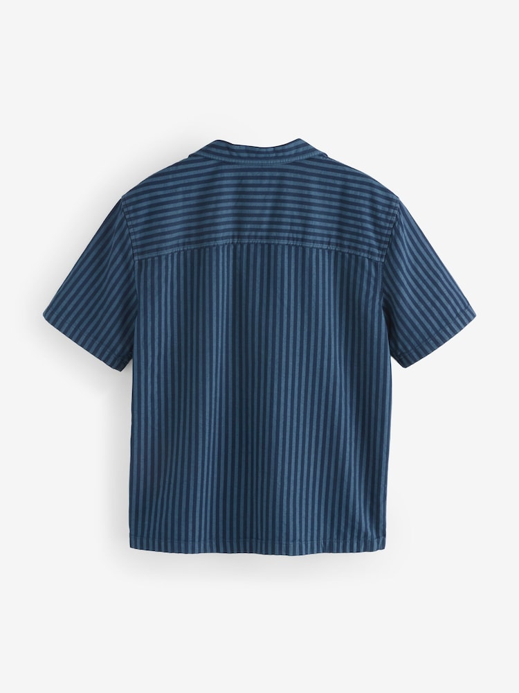 Gap Blue/Navy Stripe Short Sleeve Stripe Denim Shirt - Image 2 of 5 Gap Blue/Navy Stripe Short Sleeve Stripe Denim Shirt - Image 2 of 5