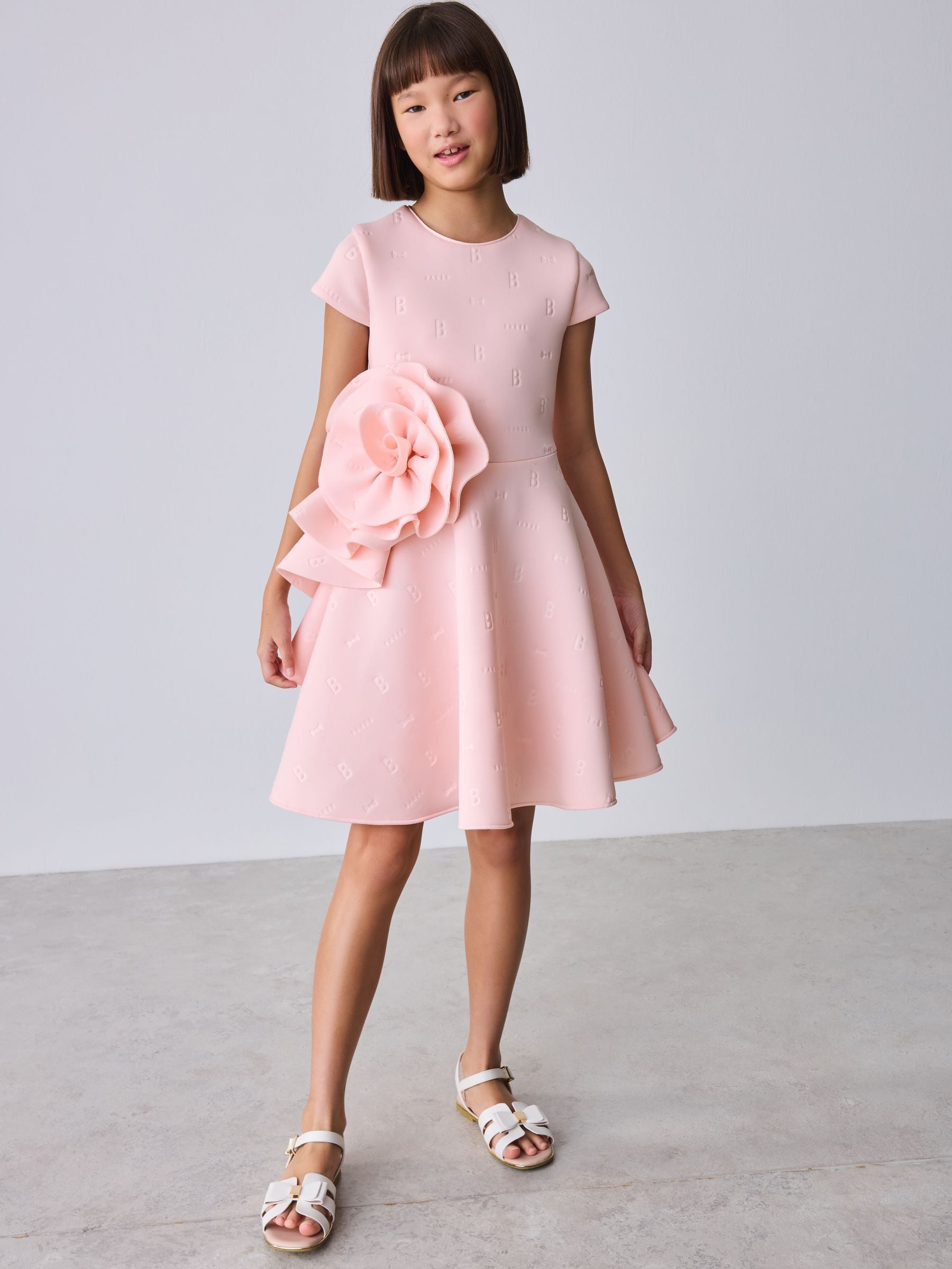 Ted Baker 薄いピンク 刺繍ドレス Buy Baker by Ted Baker Pink 3D Corsage Embossed Scuba Dress from
