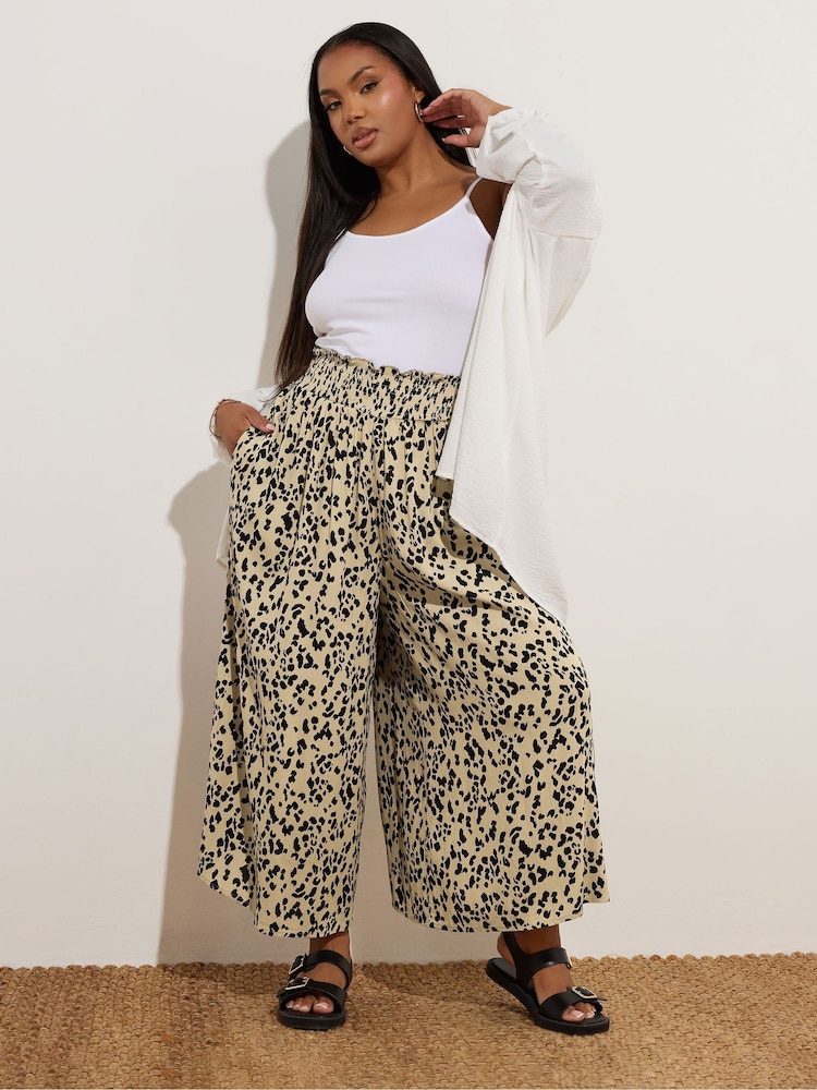 Yours Curve Natural Shirred Asymetric Hem Cropped Trousers - Image 2 of 5 Yours Curve Natural Shirred Asymetric Hem Cropped Trousers - Image 2 of 5