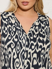 Yours Curve Blue Texture Sleeveless Shirt - Image 4 of 6