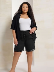 Yours Curve Black Trim Hem Crinkle Shorts - Image 2 of 5