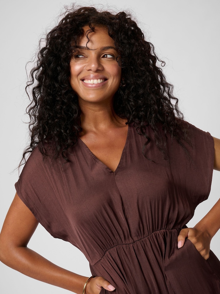 Kaffe Red KAalliie Short Sleeve Maxi Dress - Image 2 of 6 Kaffe Red KAalliie Short Sleeve Maxi Dress - Image 2 of 6