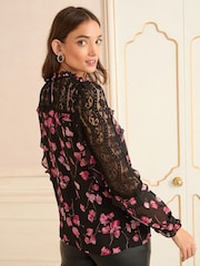 Estampa floral preta - Love & Roses Crew Neck Lace Yoke Long Sleeve Blouse - Imagem 2 de 4