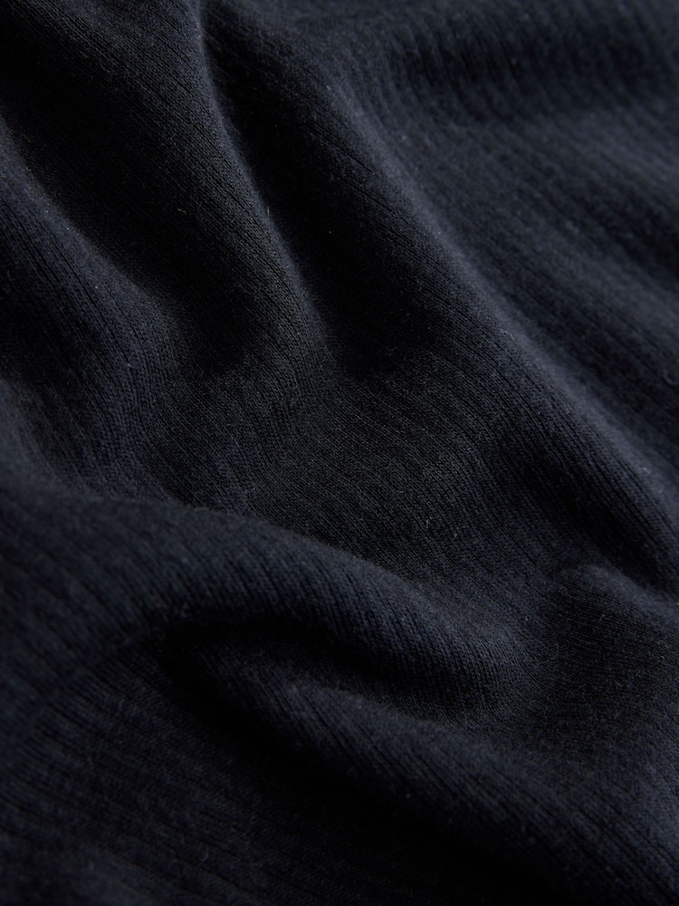 Black Thermogen Vests 2 Pack - Image 7 of 7 Black Thermogen Vests 2 Pack - Image 7 of 7