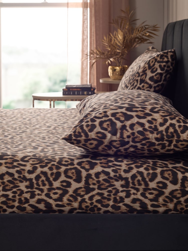 طقم شرشف سرير بأستك وغطاء وسادة ممشط - صورة 1 من 3 طقم شرشف سرير بأستك وغطاء وسادة ممشط - صورة 1 من 3