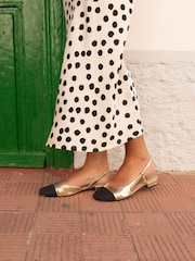 Dourado - Novo CLASSIC Slingback Flat Shoes - Imagem 1 de 6